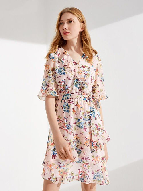 夏季服装面料的洗涤及保养妙招